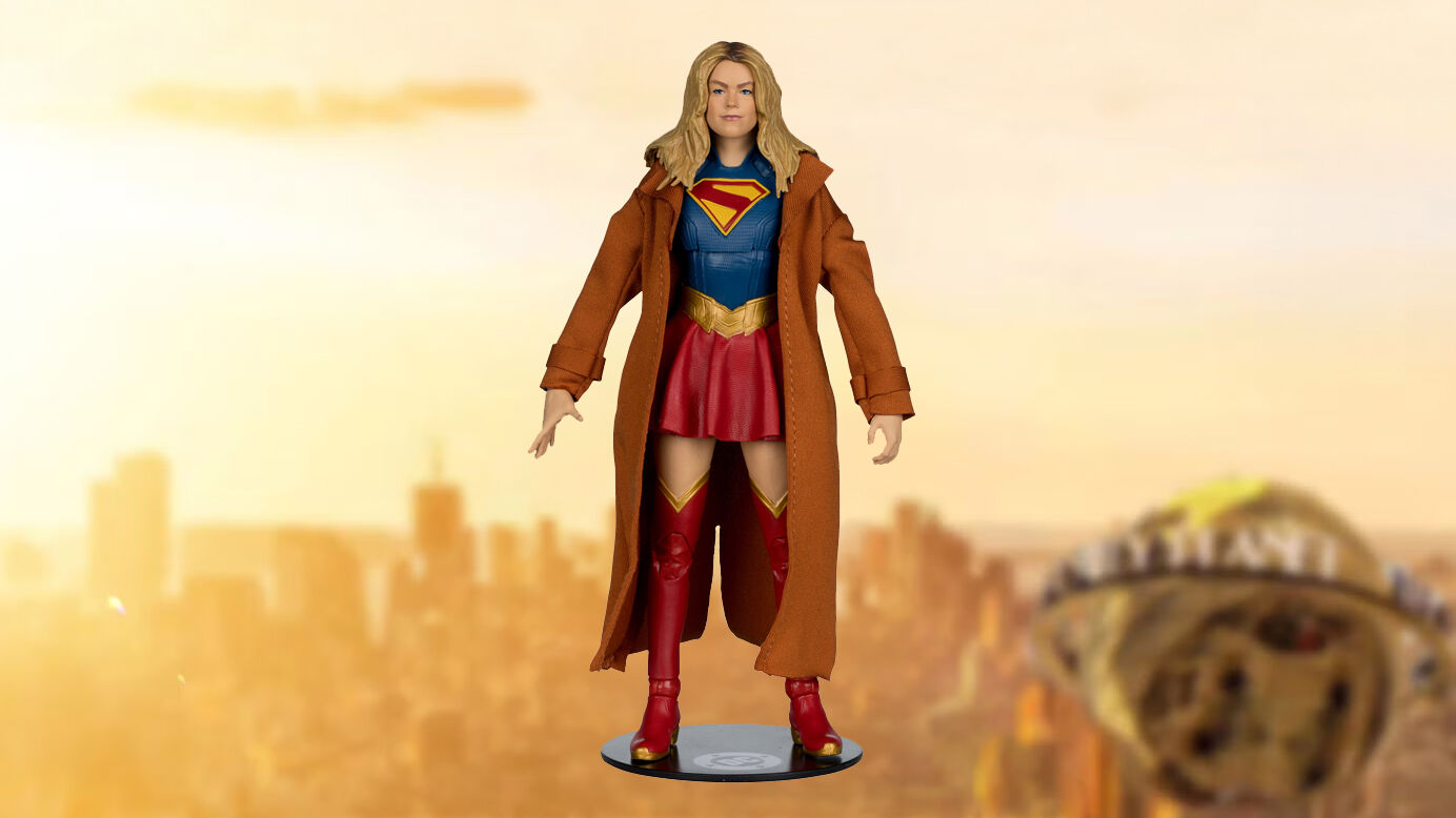Précommande McFarlane Supergirl thumb 2